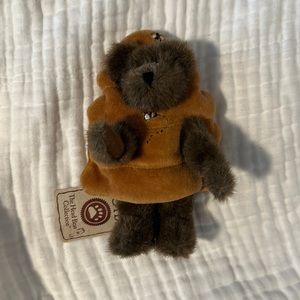 Genuine Boyd’s Bear H.C. Beezley